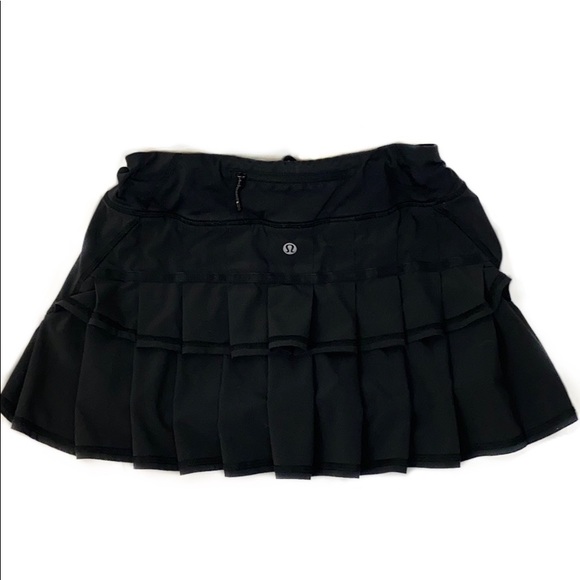 lululemon athletica Dresses & Skirts - Lululemon Athletica Black Pace Setter Skirt